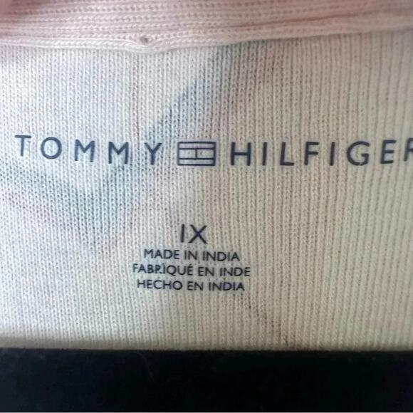 Tommy Hilfiger pink red & blue heart, V-neck T-shirt, feminine holiday plus size - Picture 4 of 9